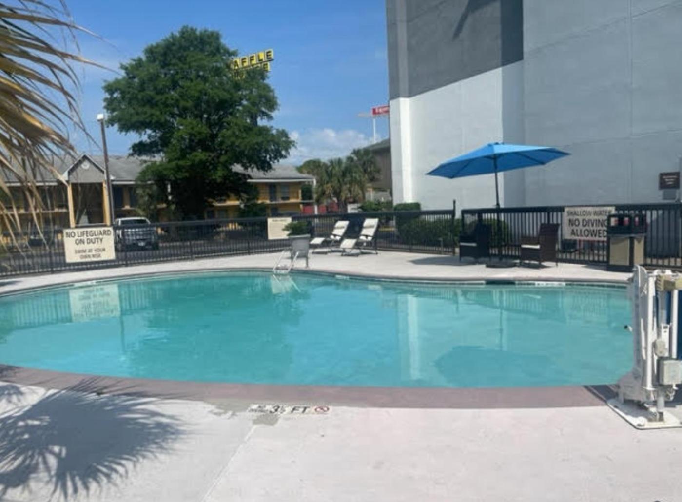 Hotel Wingate By Wyndham Charleston Coliseum North Charleston Exterior foto